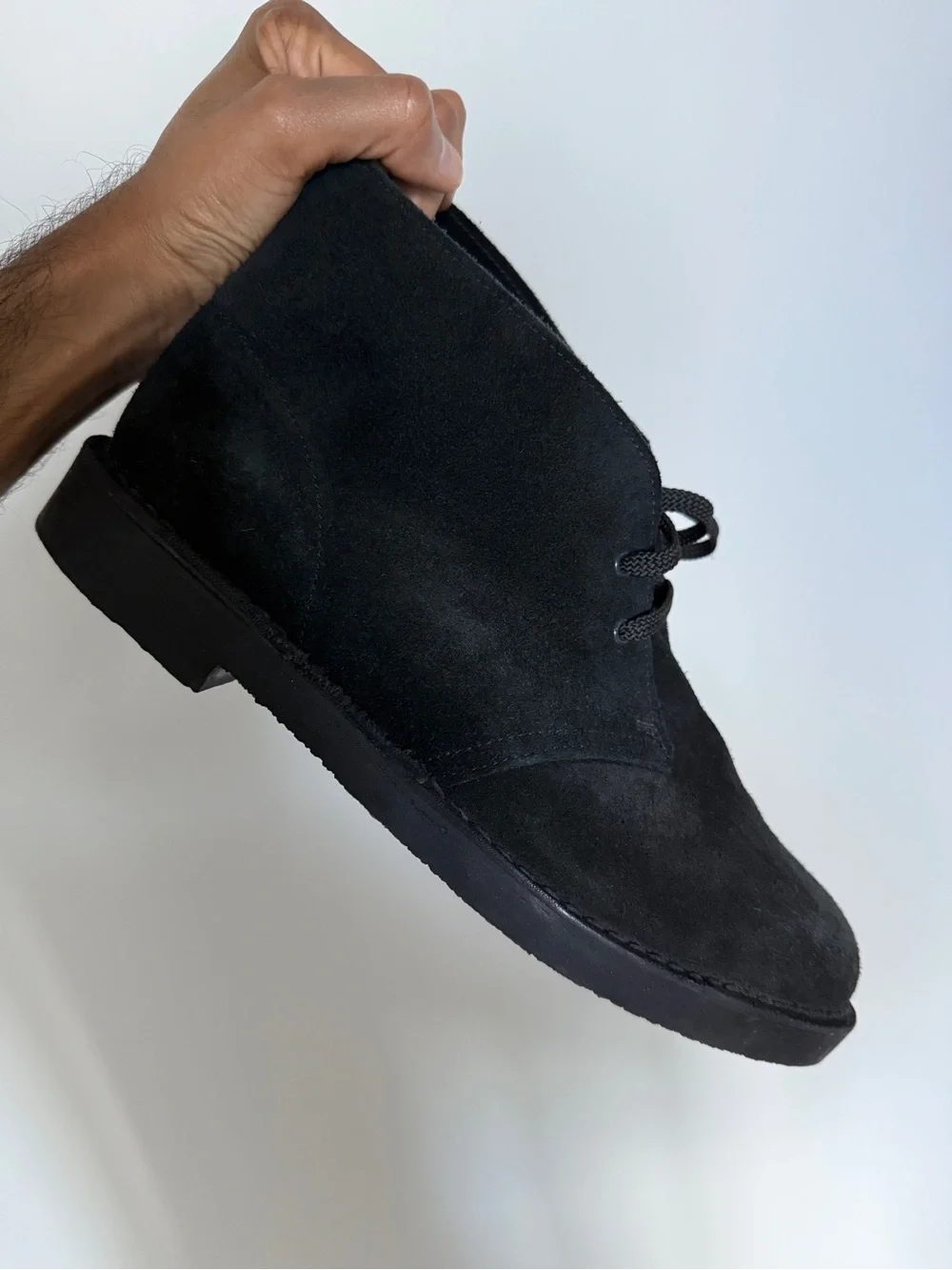 Clarks unisex Black Suede Chukka Boots - Lace-Up Desert Style